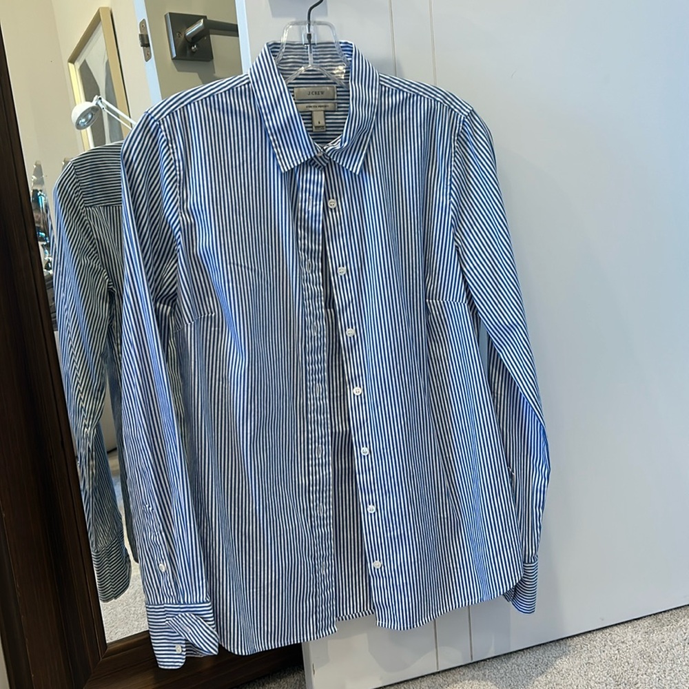 J. Crew stretch perfect shirt in blue/white stripe, size small